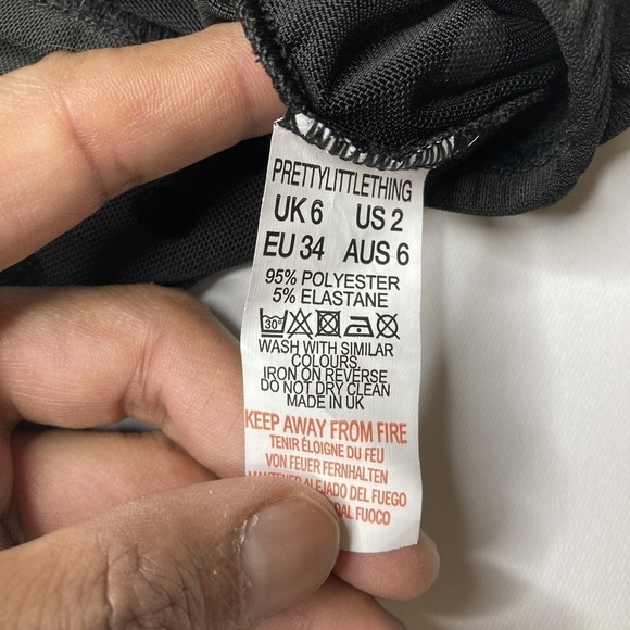 PrettyLittleThing Black Poker Dot Print Cowl Neck Crop Top Size 2 - Picture 3 of 7